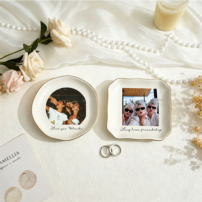 パーソナライズされた親友写真入り小物入れ皿 カスタム皿 ブラ - Ceramic Trinket Dish のレビューと価格