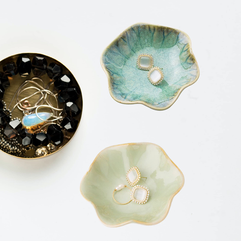 セラミック蓮の葉ジュエリートレイ＆キーデコレーションオーナメ - Ceramic Trinket Dish のレビューと価格