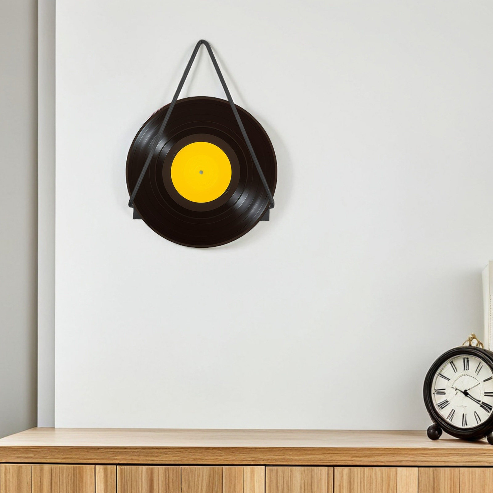 黒色の金属製壁掛けレコード棚、頑丈な鉄製構造、三角形のフロー - Floating Shelves のレビューと価格