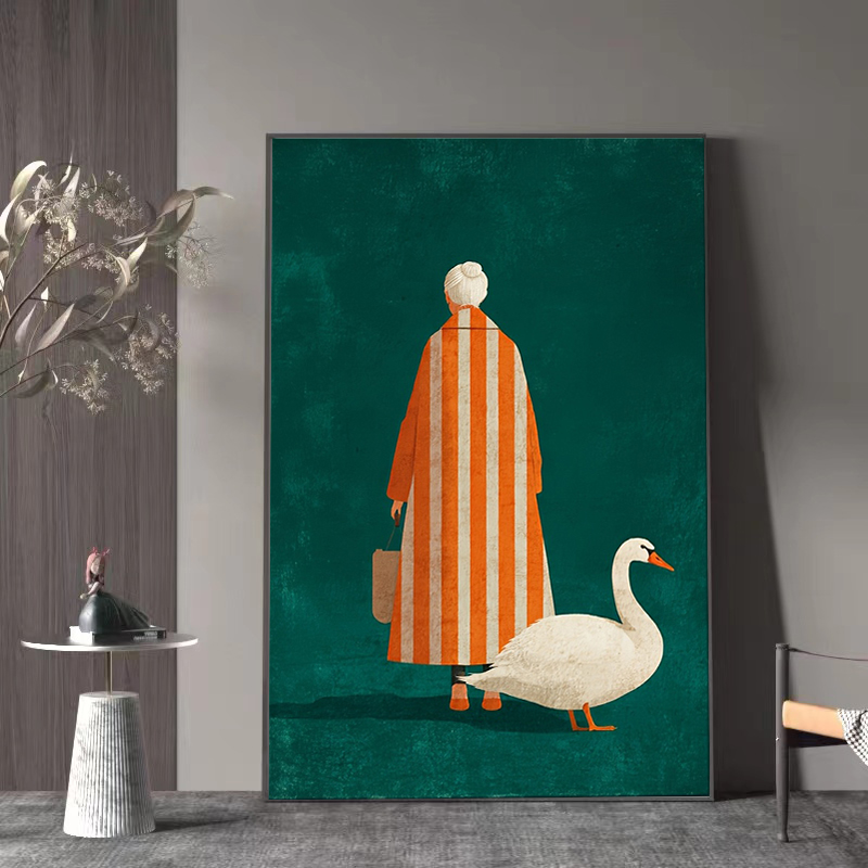 オレンジと白のストライプのポスターに描かれた老婦人と白いガチ - Home Decor Zen のレビューと価格